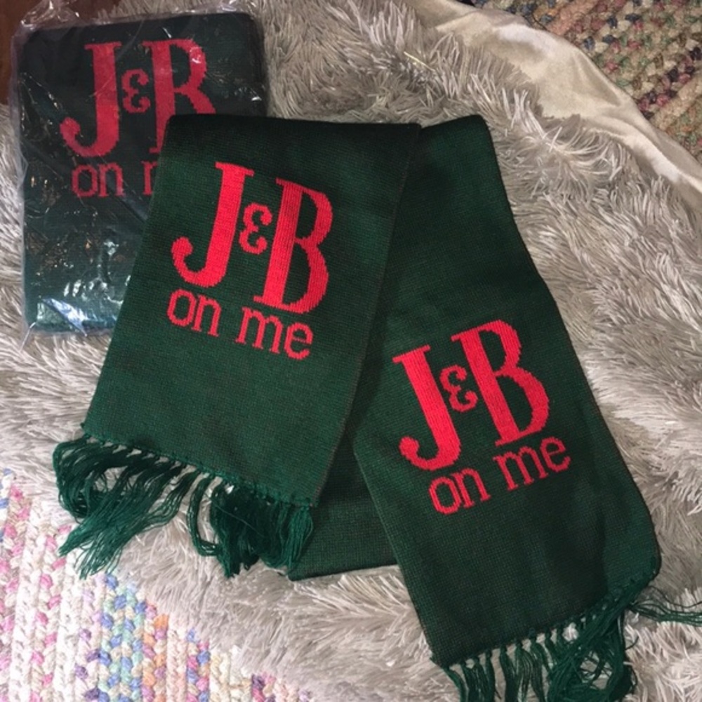 Rare J&B J & B scotch whiskey‎ long scarf NWT